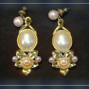 Vintage Trifari Drop Earrings Floral Faux Pearl